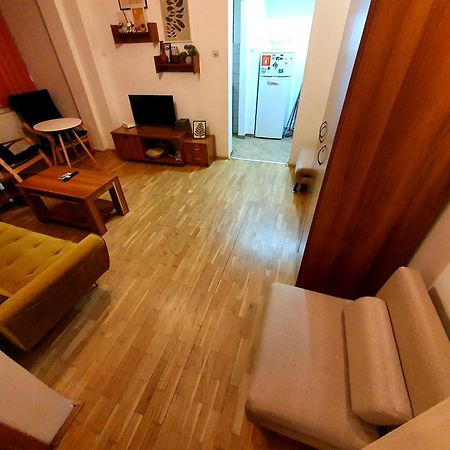 Romanian Athenaeum 1Br Apartment With Amazing View บูคาเรสต์ ภายนอก รูปภาพ