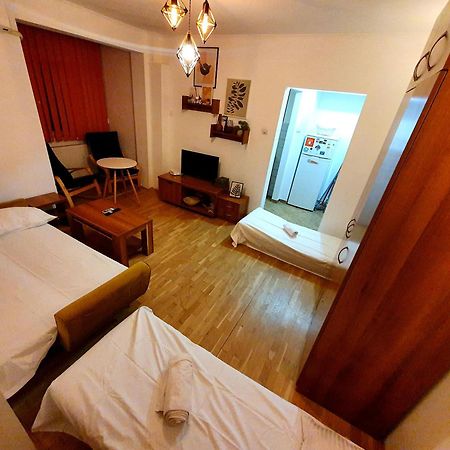 Romanian Athenaeum 1Br Apartment With Amazing View บูคาเรสต์ ภายนอก รูปภาพ